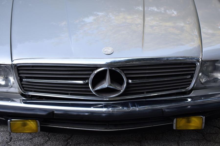 Детали экстерьера Mercedes-Benz 280 SLC (C107) 1980 года  (EU) (фото 27 из 102)